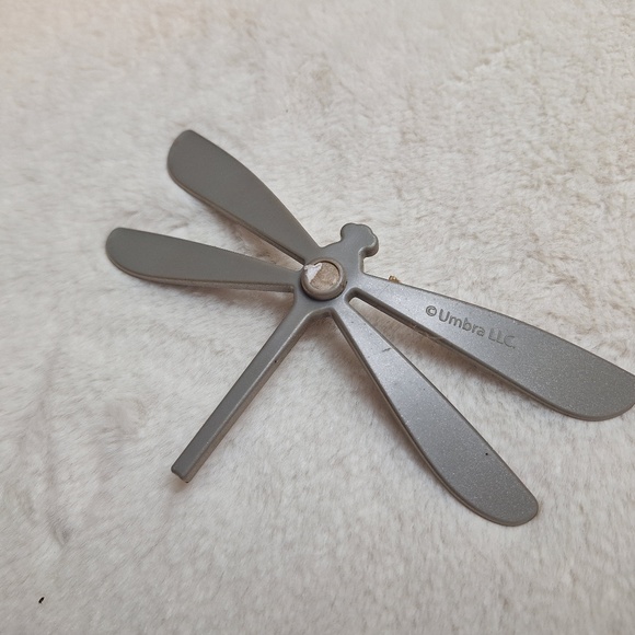 UMBRA Dragonflies - Picture 2 of 4